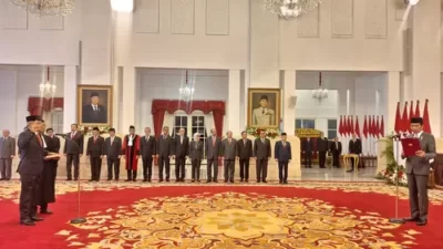 Presiden Jokowi Resmi melantik Irjen Marthinus Hukom Jadi Kepala BNN