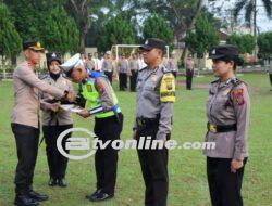 Kapolres Sergai Beri Penghargaan Personel Berprestasi