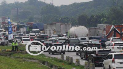 Libur Nataru, Arus Mudik di Tol Jakarta Cikampek dan Tol Cipali Arah Cirebon Padat Total