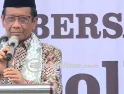 Menko Polhukam Lakukan Kuliah Politik di Pesantren Sukabumi