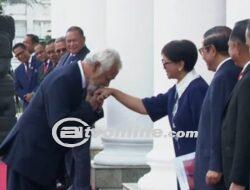 PM Timor Leste Xanana Cium Tangan Menlu Retno Marsudi di Istana Bogor