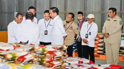 Presiden Jokowi Sambangi Pasar Induk Beras Cipinang