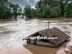 Banjir Tenggelamkan Kabupaten Pesisir Selatan Sumbar, 10 Orang Tewas