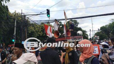 Demonstrasi di Gedung KPU RI, Massa Protes Hasil Pemilu