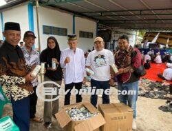 Sahabat Bobby Nasution Bagikan Tumbler kepada Ibu-Ibu Pengajian dalam Acara Maulid Nabi di Batu Bara